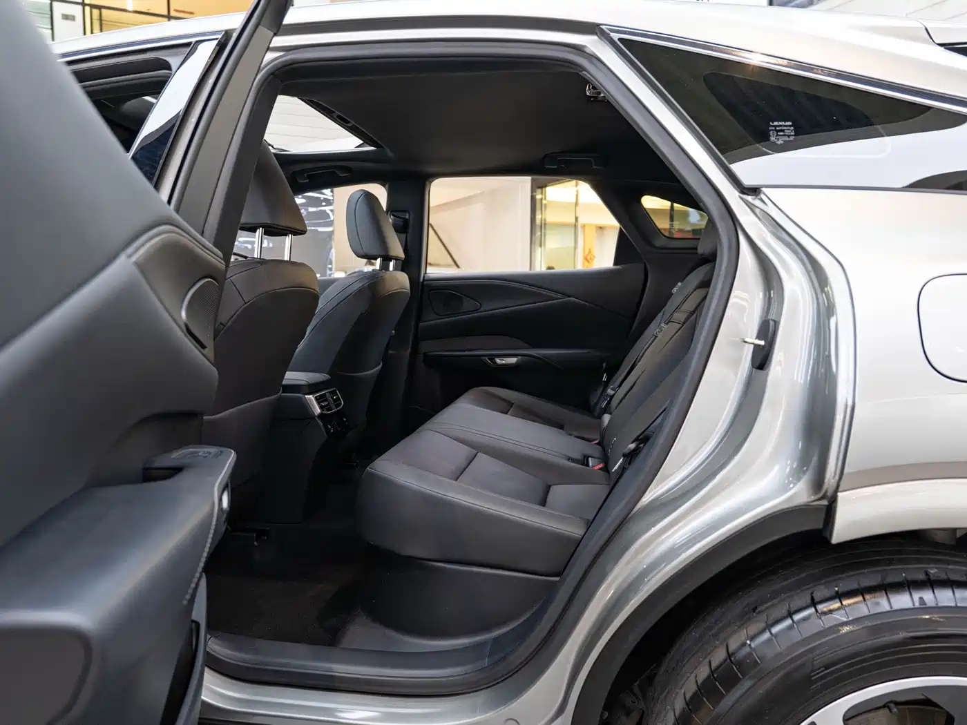 Lexus RX 2025 2025 300 4WD Premium Edition