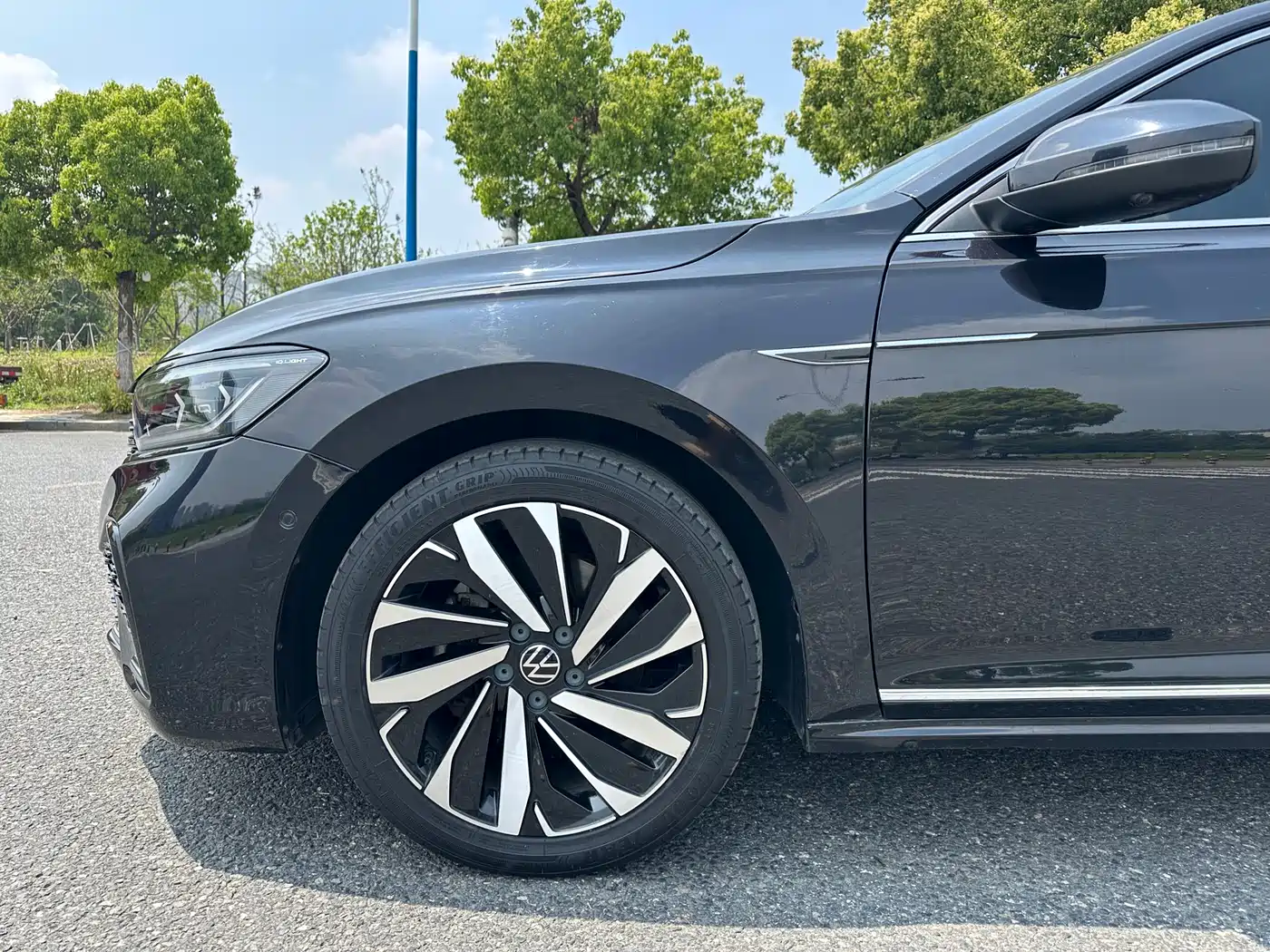 Volkswagen Passat 2022 330TSI Starry Sky Premium Edition фото 8