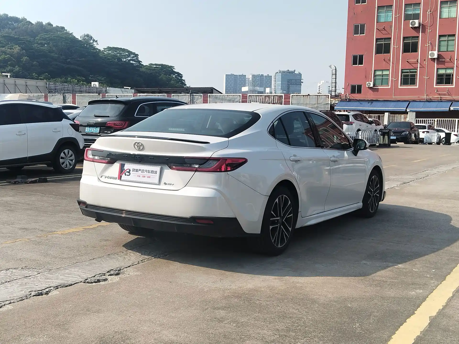 Photo 6 - Toyota Camry