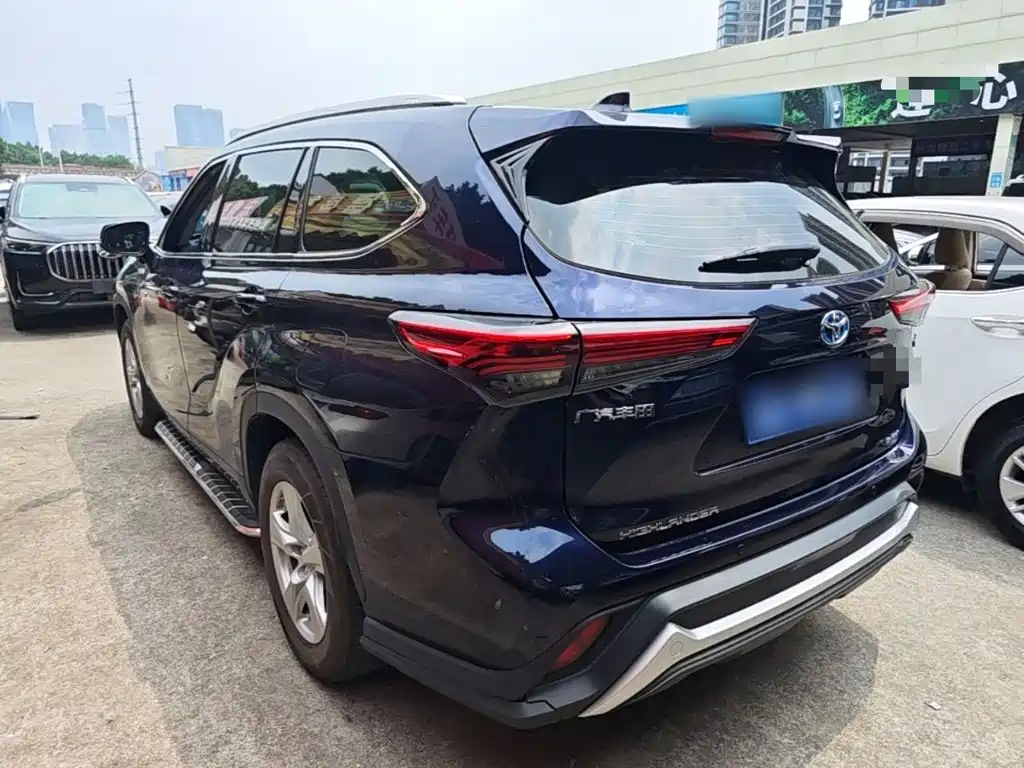 Фото 5 - Toyota Highlander