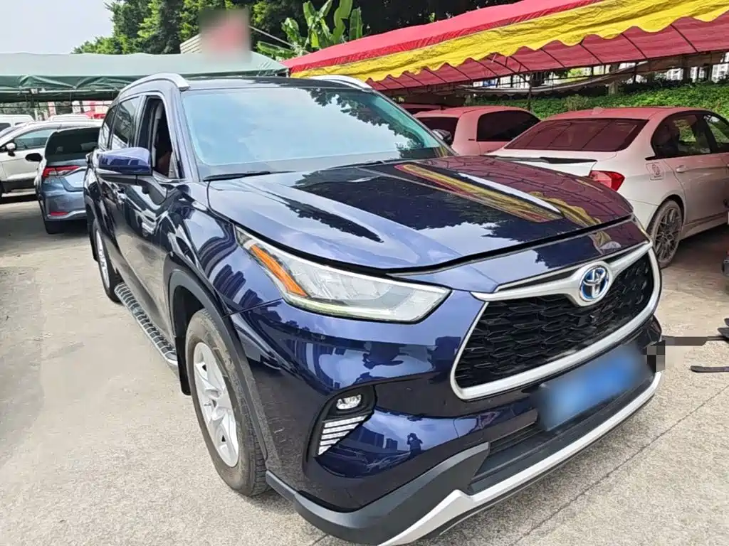 Фото 4 - Toyota Highlander