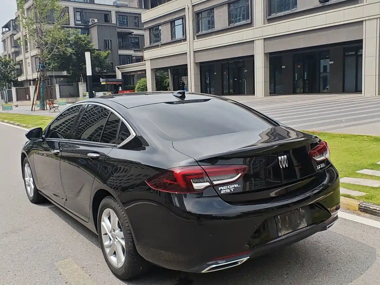 Фото 7 - Buick Regal