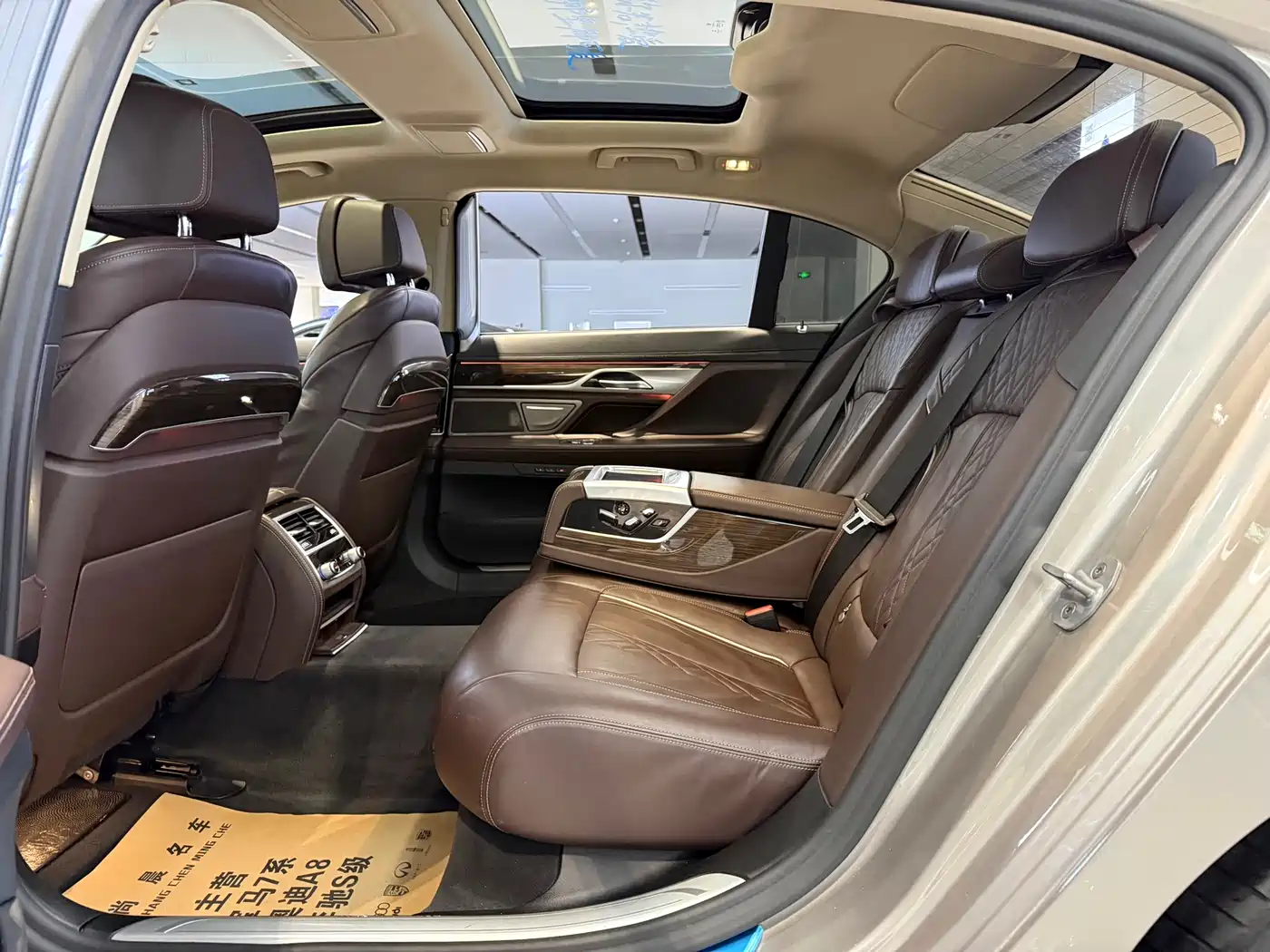BMW 7 Series 2019 730Li Luxury Package фото 12