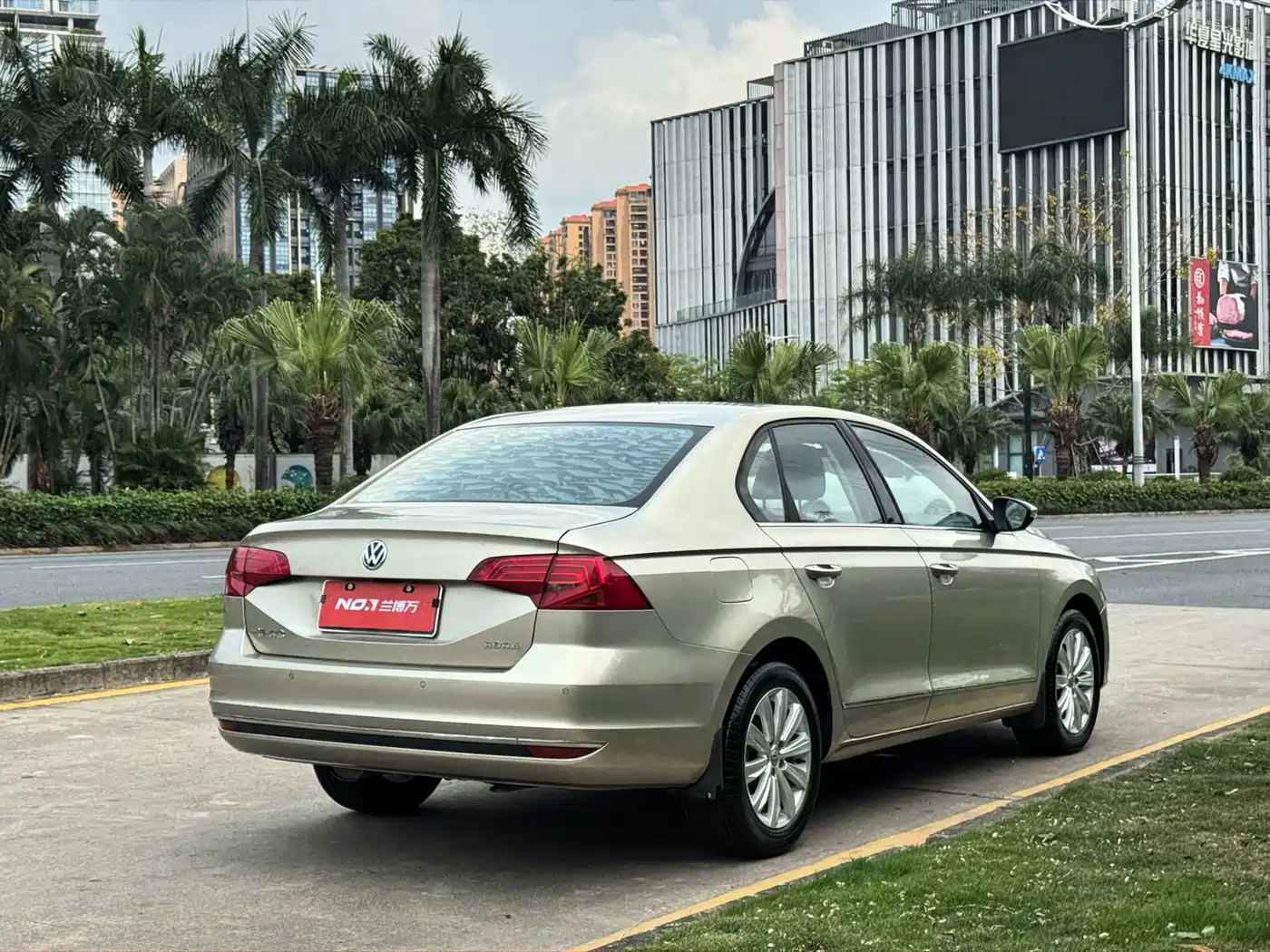 Volkswagen Bora 2018 1.5L Automatic Comfort фото 4