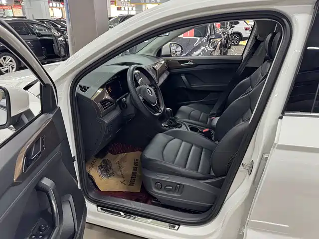 Volkswagen Tharu 2022 280TSI FWD Luxury Edition — фото 4