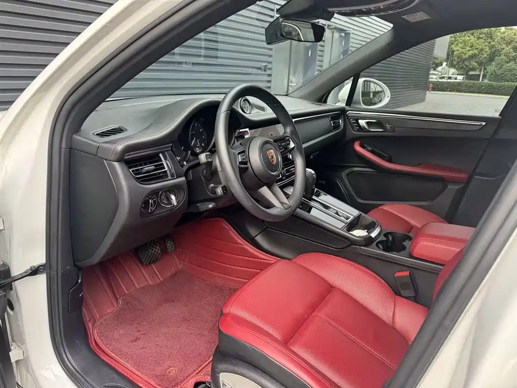 Porsche Macan 2023 Macan 2.0T фото 18
