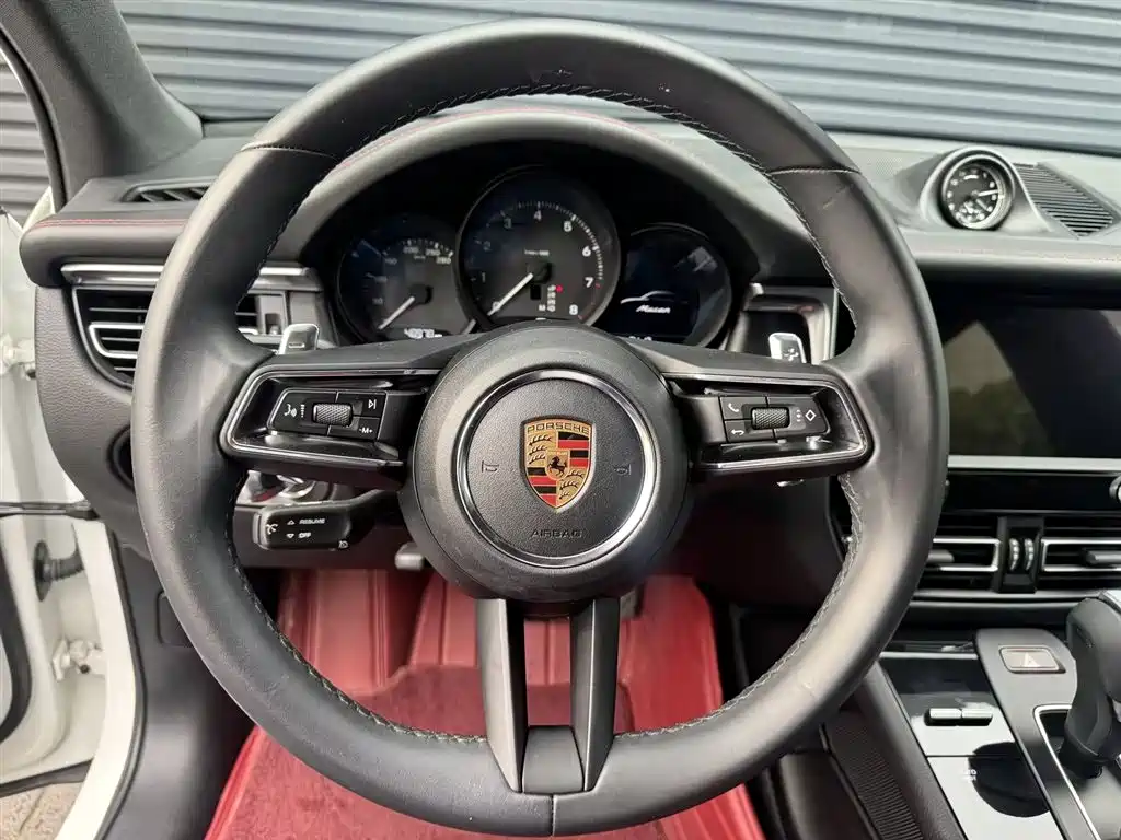 Porsche Macan 2023 Macan 2.0T фото 4