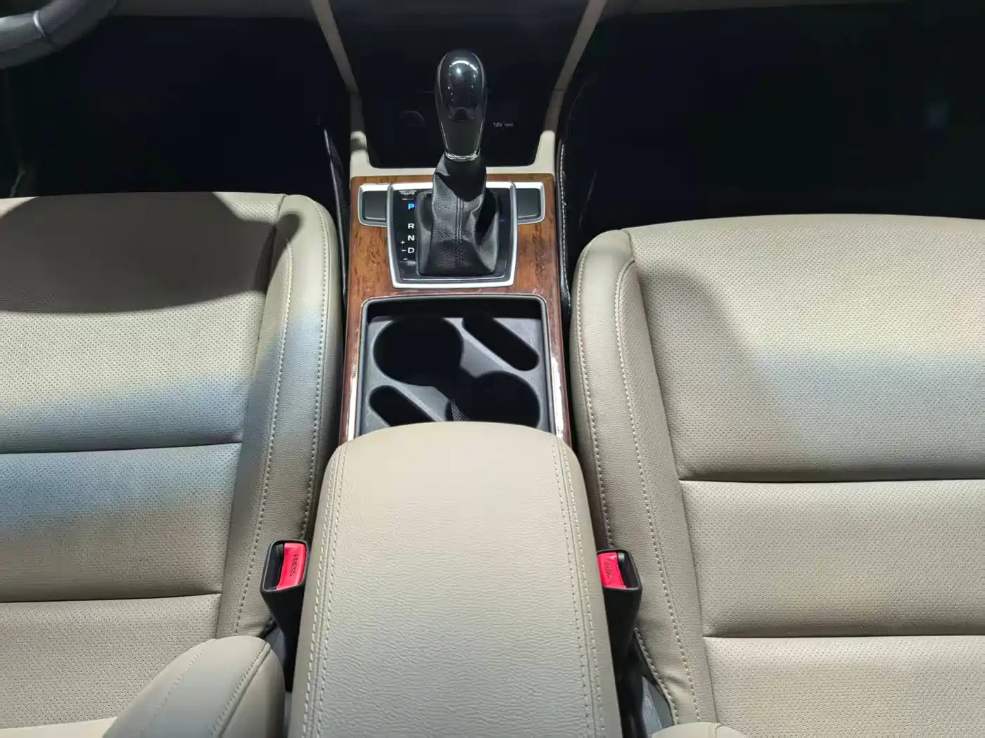 Hyundai Mistra 2014 1.8L Auto Premium DLX фото 12