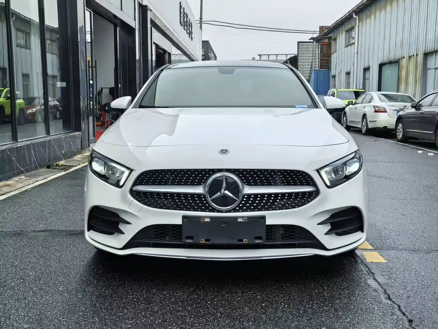Mercedes-Benz A-Class 2023 A 200 L Fashion фото 2