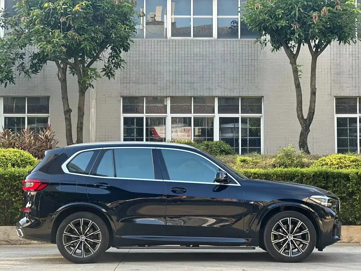 BMW X5 (Import) 2021 xDrive30i M Sport Package фото 3