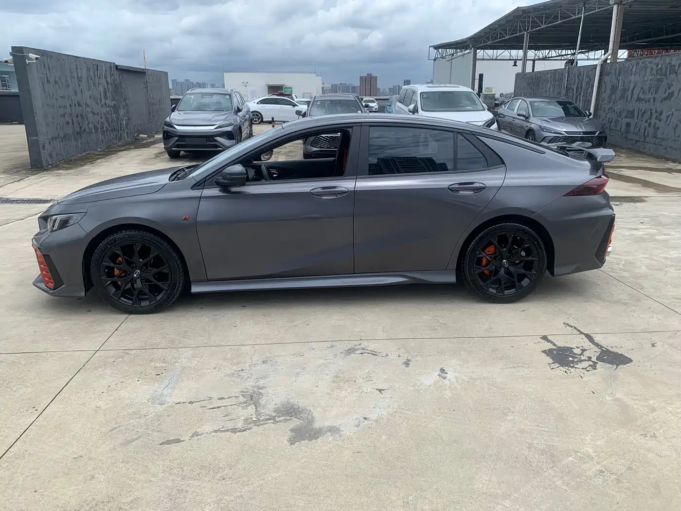 GAC Trumpchi Trumpchi Emkoo 2022 270T DCT J16 R-style Track Edition фото 16