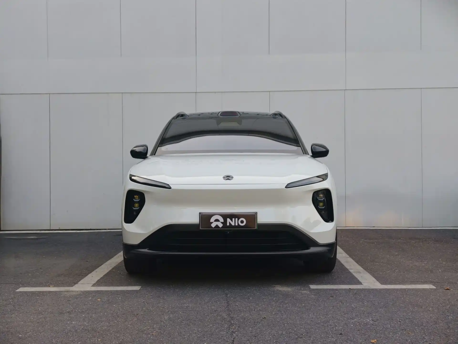 Фото 2 - NIO ES6
