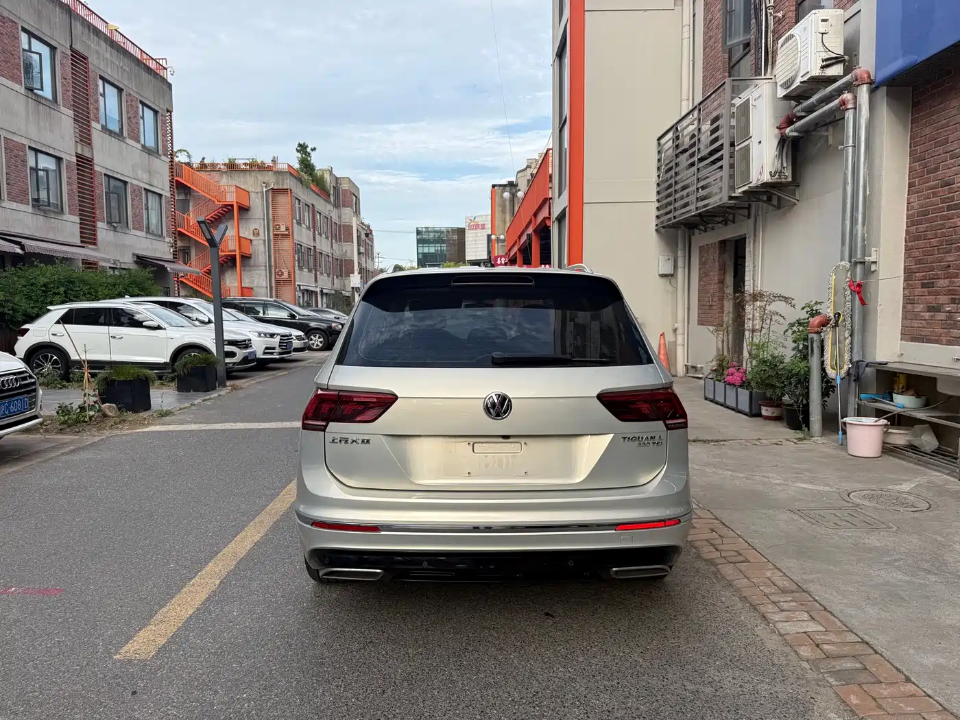 Volkswagen Tiguan L 2019 330TSI Automatic 2WD R-Line Flagship Edition China VI фото 6