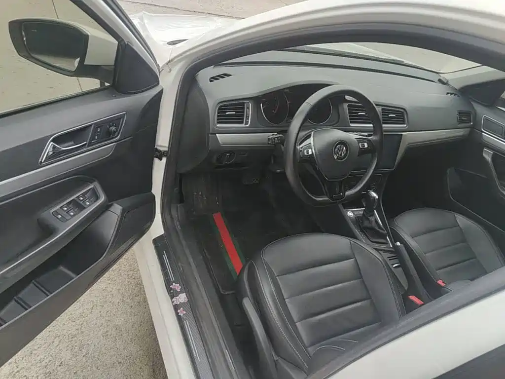 Volkswagen Lavida Tour 2019 2017 180TSI DSG Comfort Edition