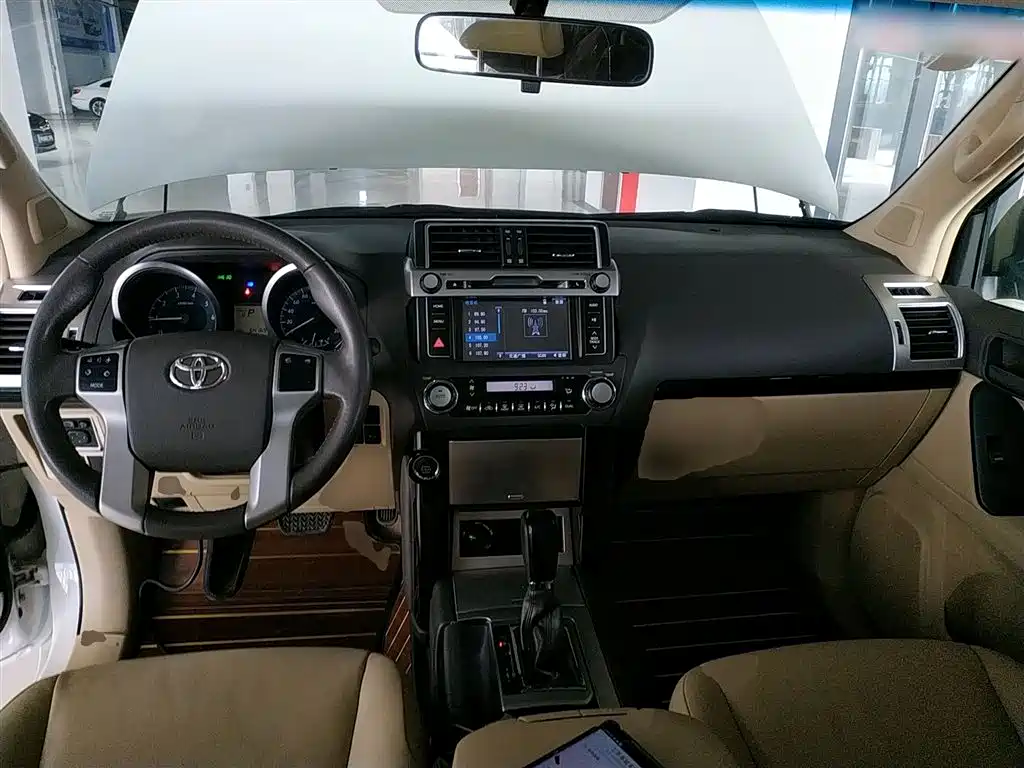 Toyota Prado 2016 2.7L Auto Standard Edition фото 6