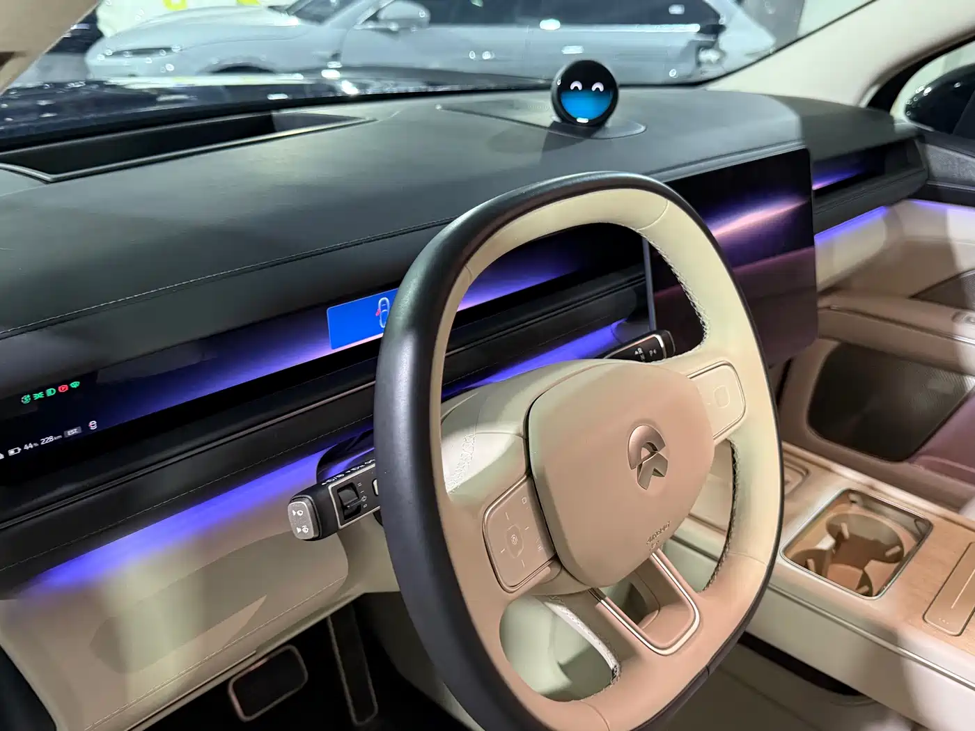 NIO ES8 2026 2025 Model 6-Seat Executive Luxury Edition
