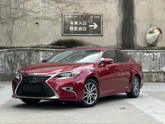  Lexus Lexus ES 2015 300h Luxury Edition