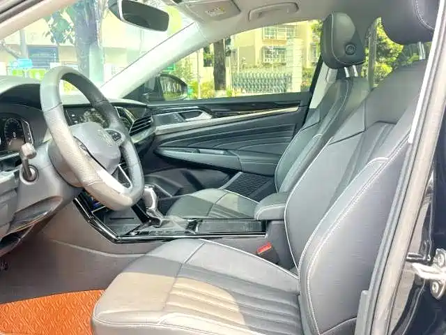 Volkswagen Passat 2022 330TSI Elite Edition фото 7