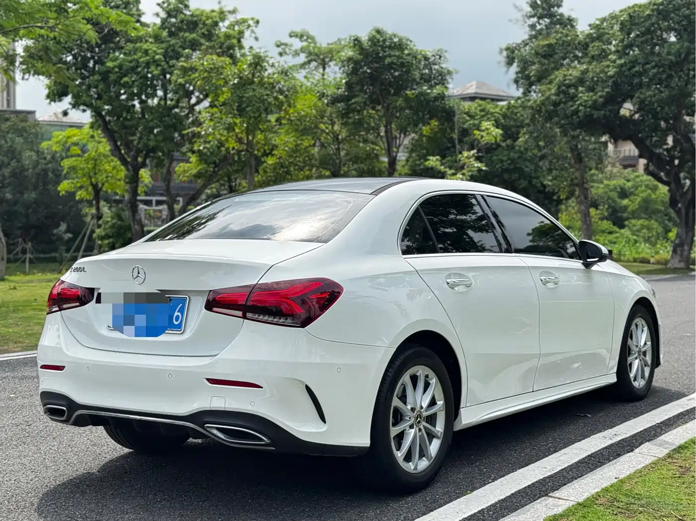 Mercedes-Benz A-Class 2019 Facelift A 200 L Sports Sedan фото 7