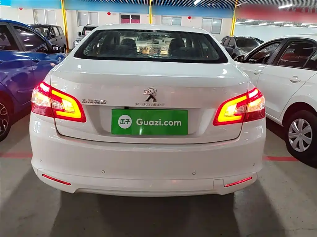Peugeot 408 2014 1.8L Automatic Luxury Edition фото 6