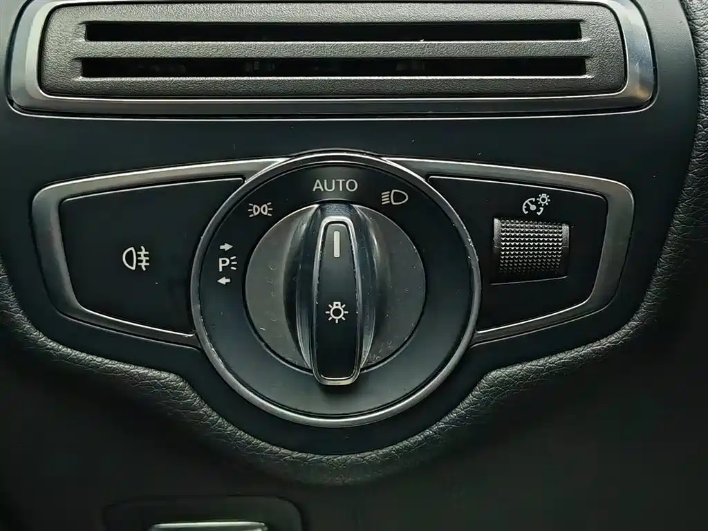 Mercedes-Benz C-Class 2018 C 200 L Sport Edition фото 21