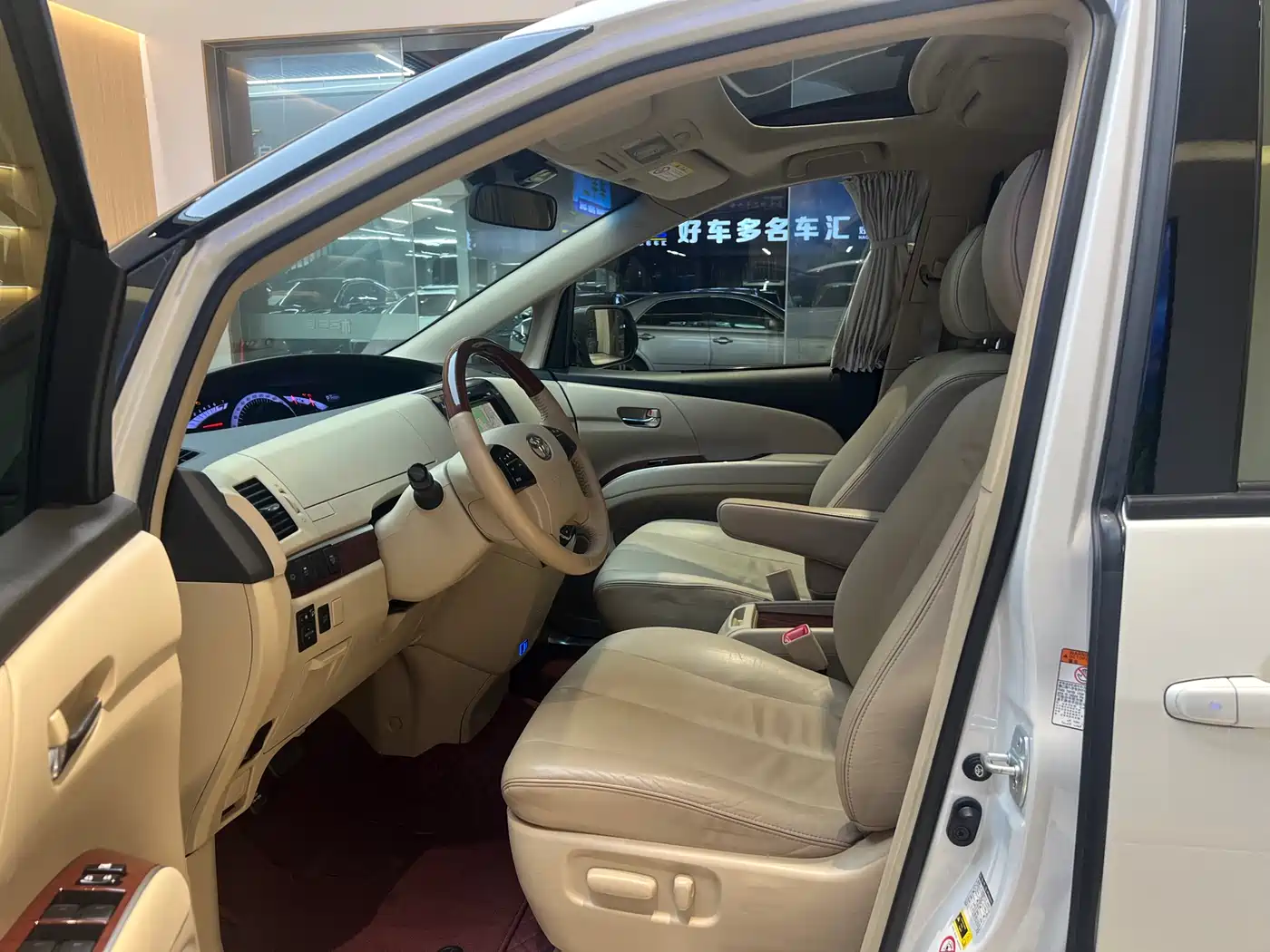 Toyota Previa 2012 2.4L 7-Seater Luxury Edition фото 16