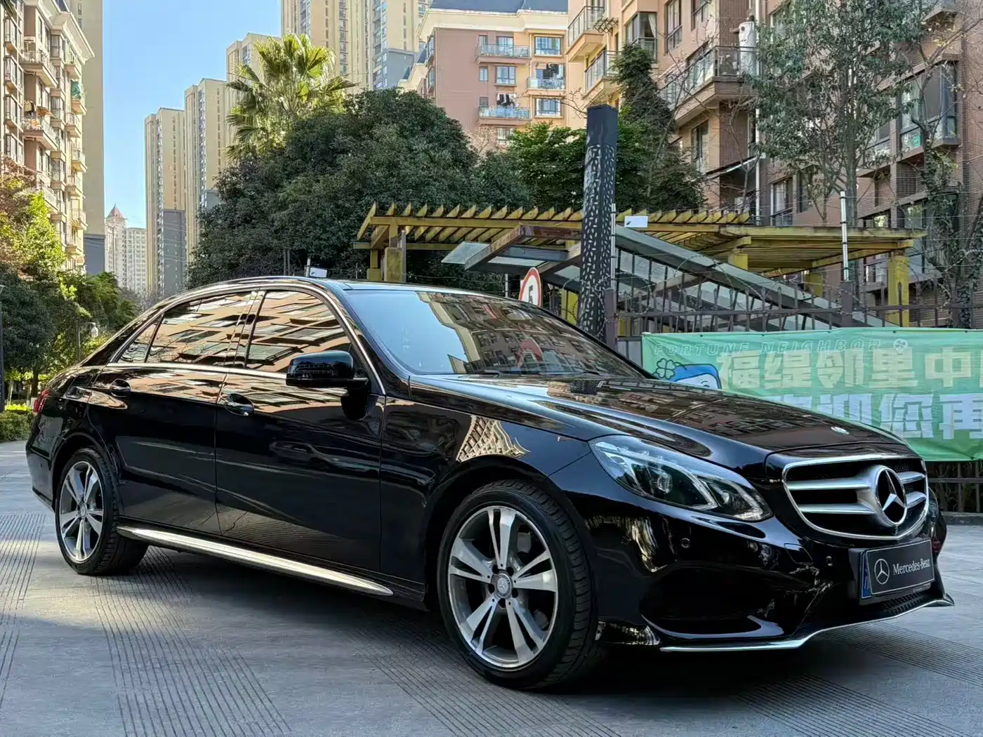 Mercedes-Benz E-Class 2015 E 320 L Luxury 4MATIC фото 2