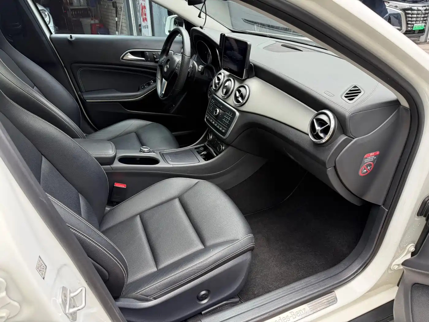 Mercedes-Benz GLA 2016 GLA 220 4MATIC Luxury фото 11