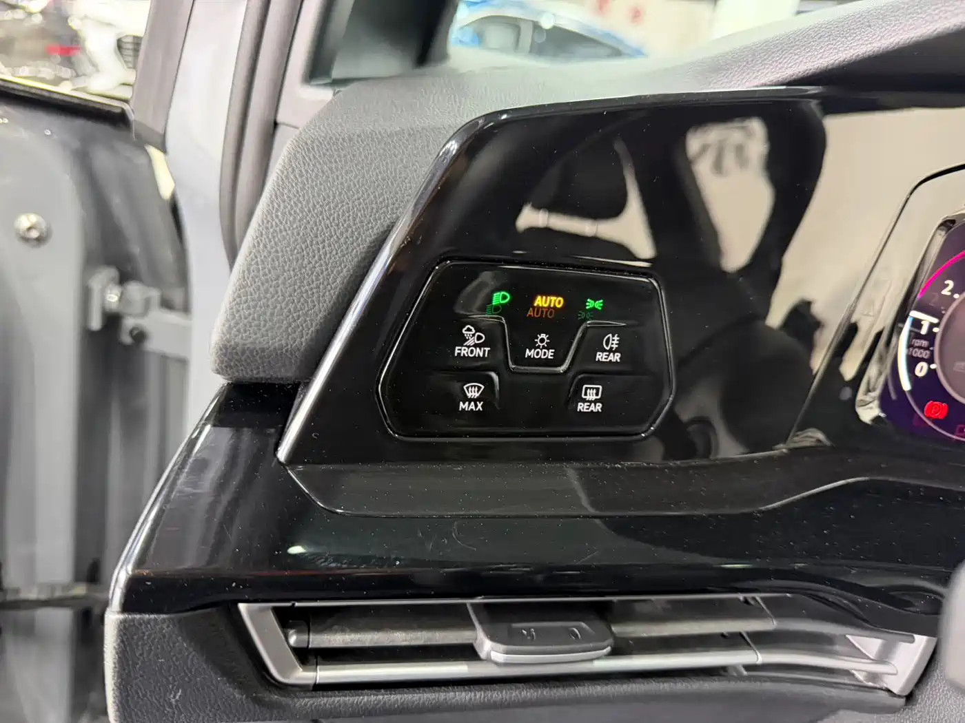 Volkswagen Golf 2021 280TSI DSG R-Line фото 10