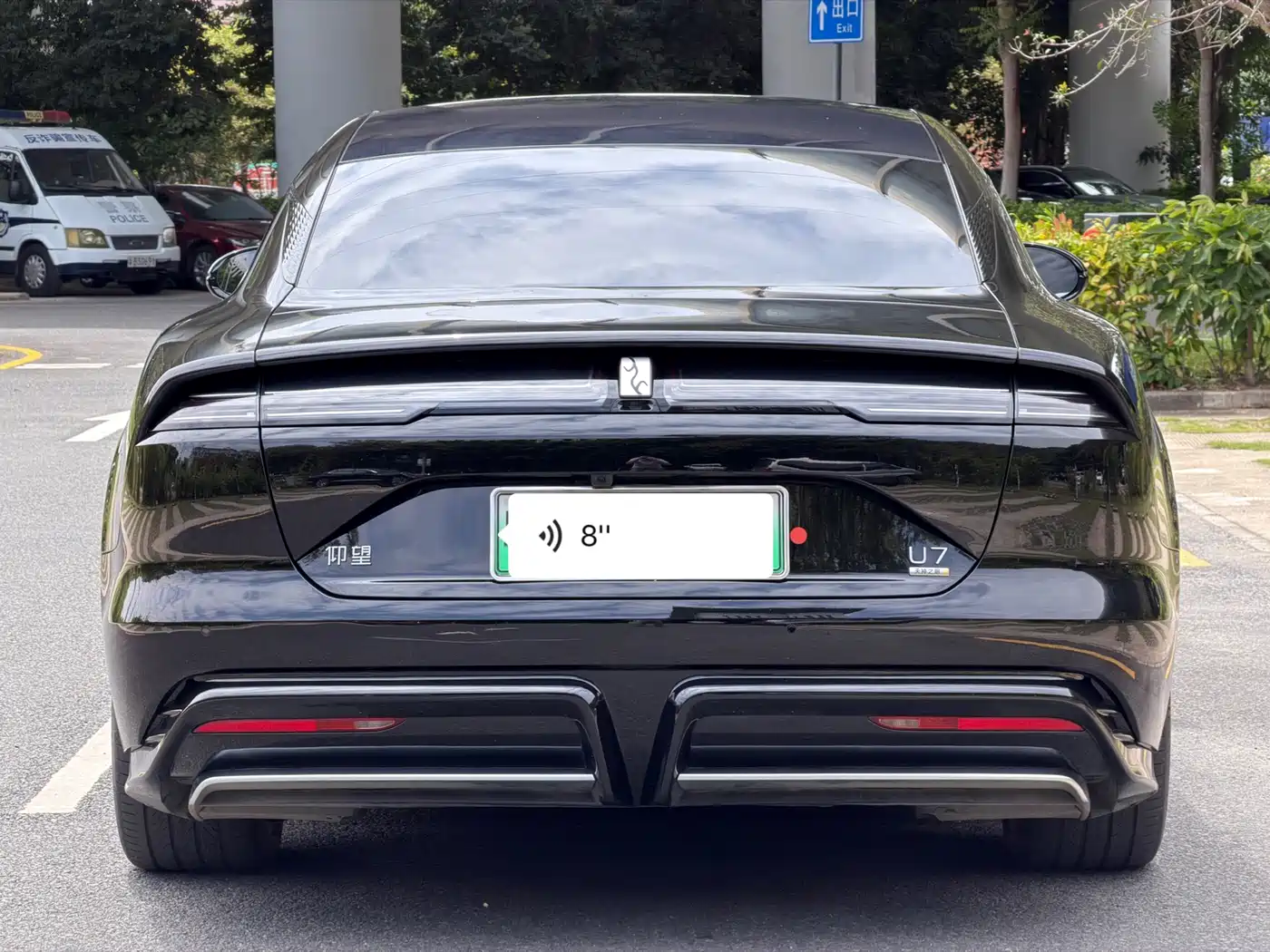 Yangwang U7 2025 Model EV 4-Seat Flagship фото 5