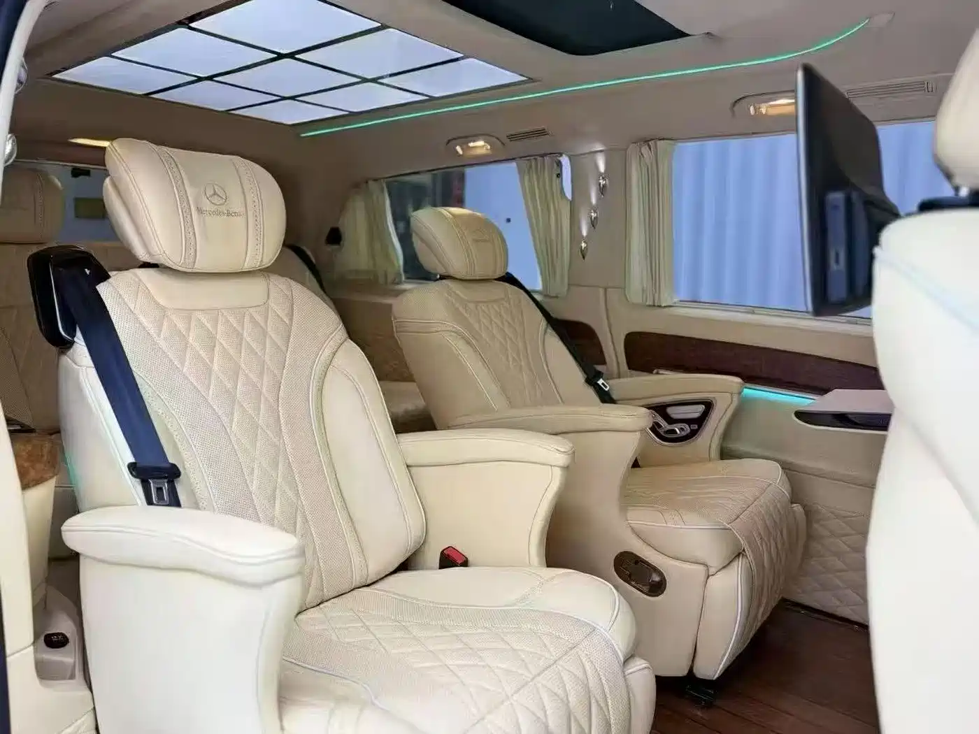 Mercedes-Benz Vito 2016 2.0T Elite Edition фото 5