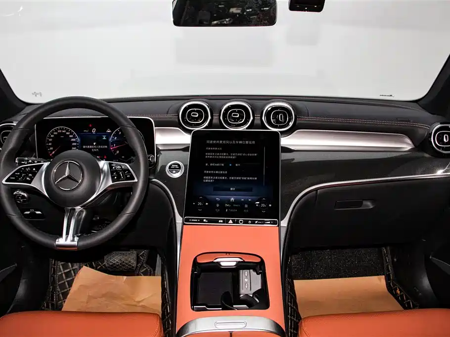 MERCEDES-BENZ GLC