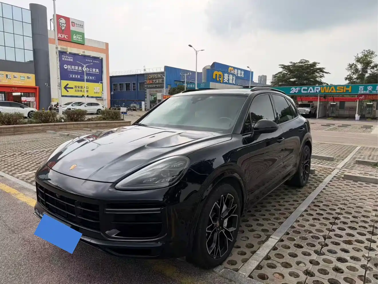Photo 5 - Porsche Cayenne