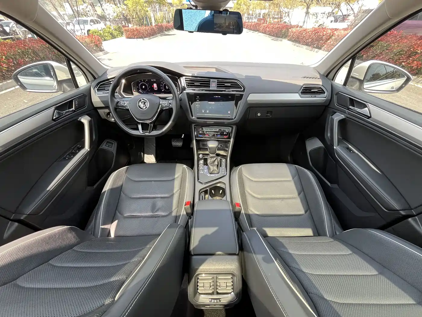 VOLKSWAGEN TIGUAN L NEW ENERGY