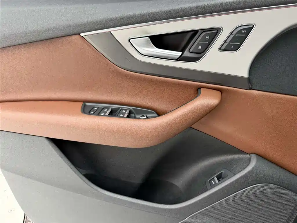 Audi Q7 2018 45 TFSI Technology фото 21