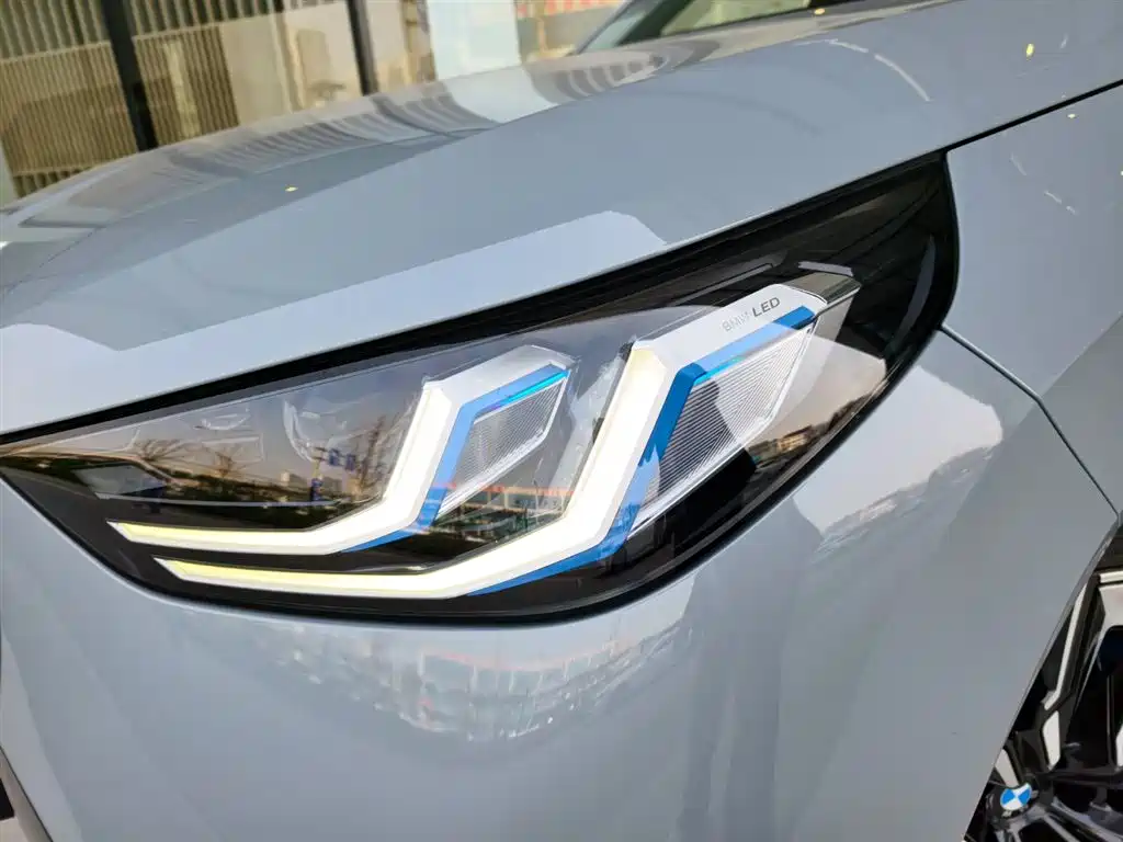 BMW X3 2025 xDrive30L Premium M Sport Package фото 6