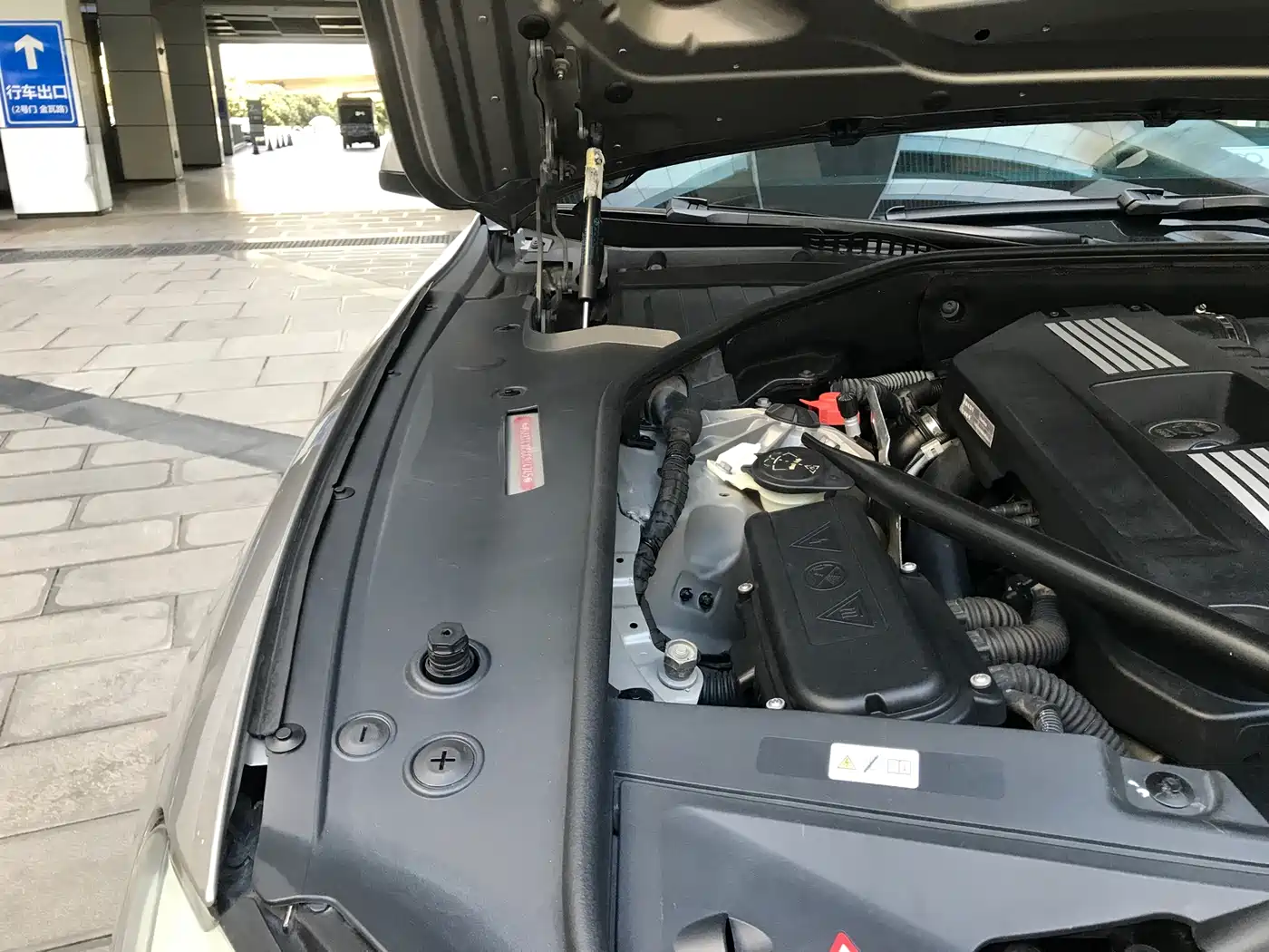BMW 7 Series 2009 740Li Luxury фото 31