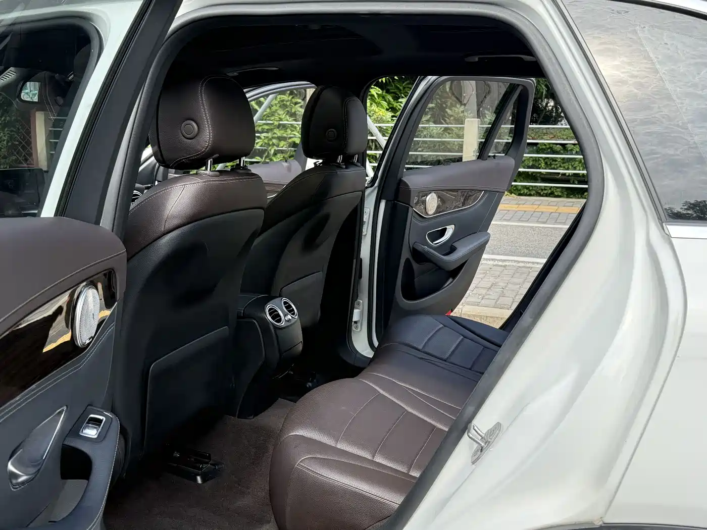 Mercedes-Benz GLC 2017 GLC 260 4MATIC Luxury фото 10