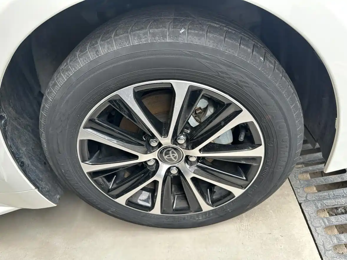 Toyota Levin 2023 Smart Hybrid 1.8L Luxury фото 4