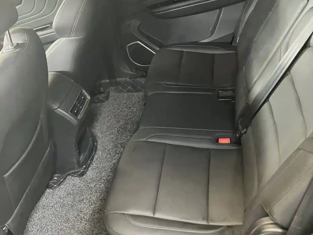 Sinotruk VGV VGV U70 2020 2020 Model 1.5T Auto Smart Elite 7-Seater