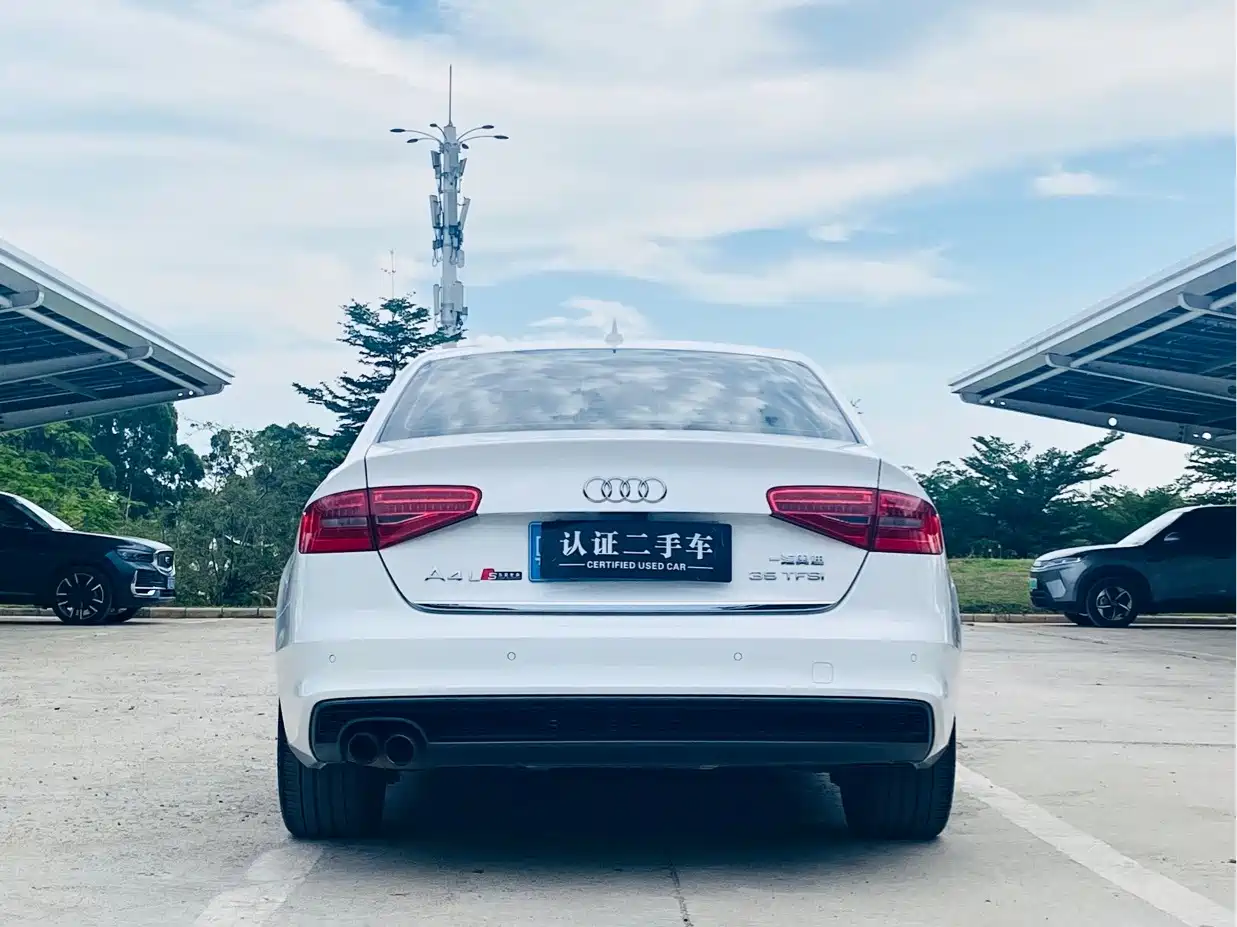 Фото 6 - Audi A4L