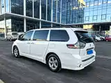 Photo 7 - Toyota Sienna