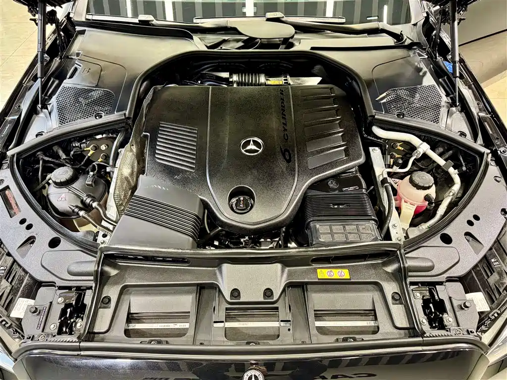 صورة 27 - Mercedes-Benz S-Class
