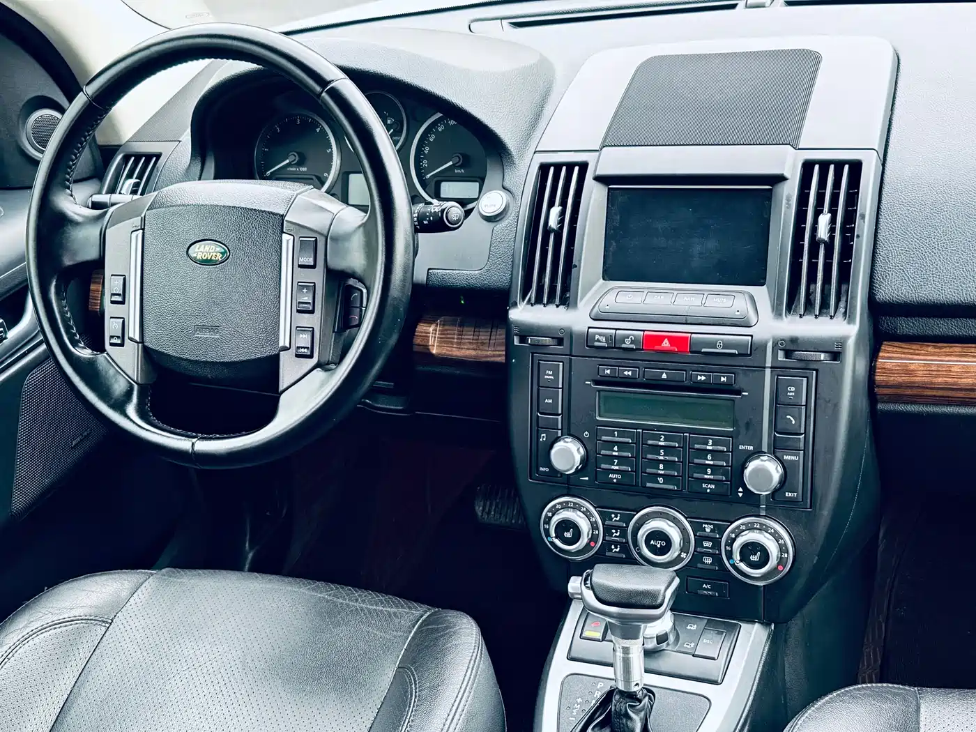 Land Rover Freelander 2 2010 2.2 TD4 Automatic SE Diesel фото 11