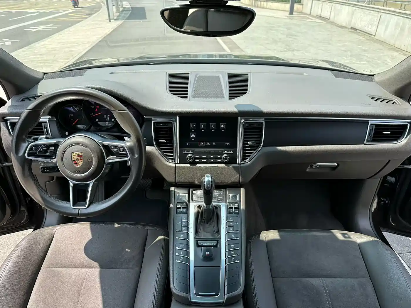 Porsche Macan 2017 Macan 2.0T фото 9