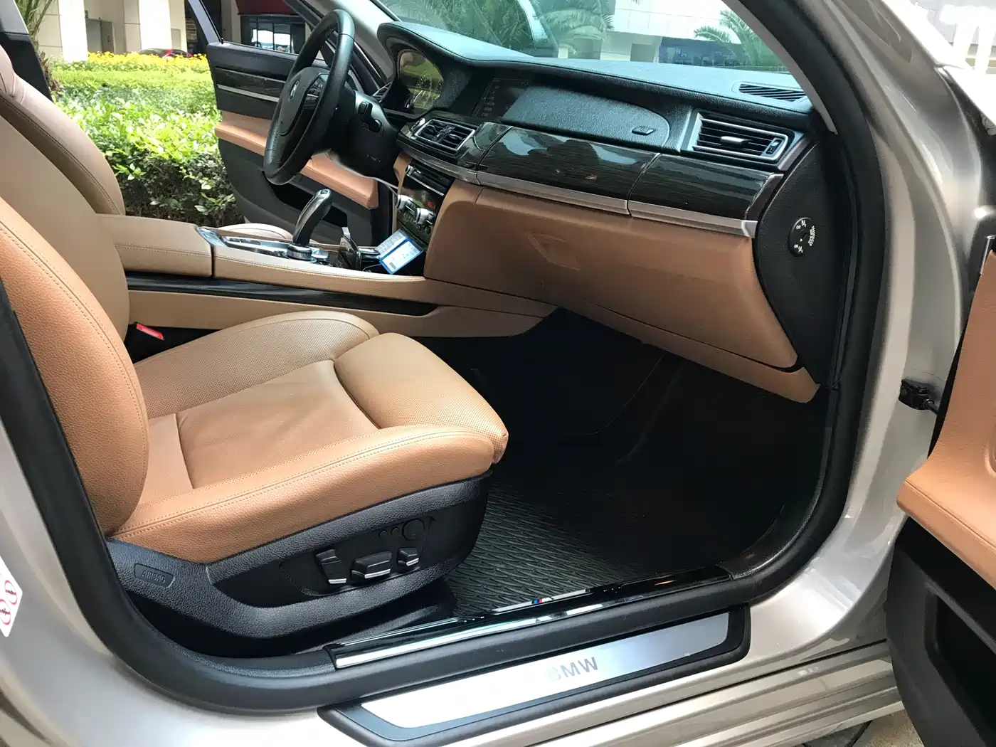 BMW 7 Series 2009 740Li Luxury фото 18