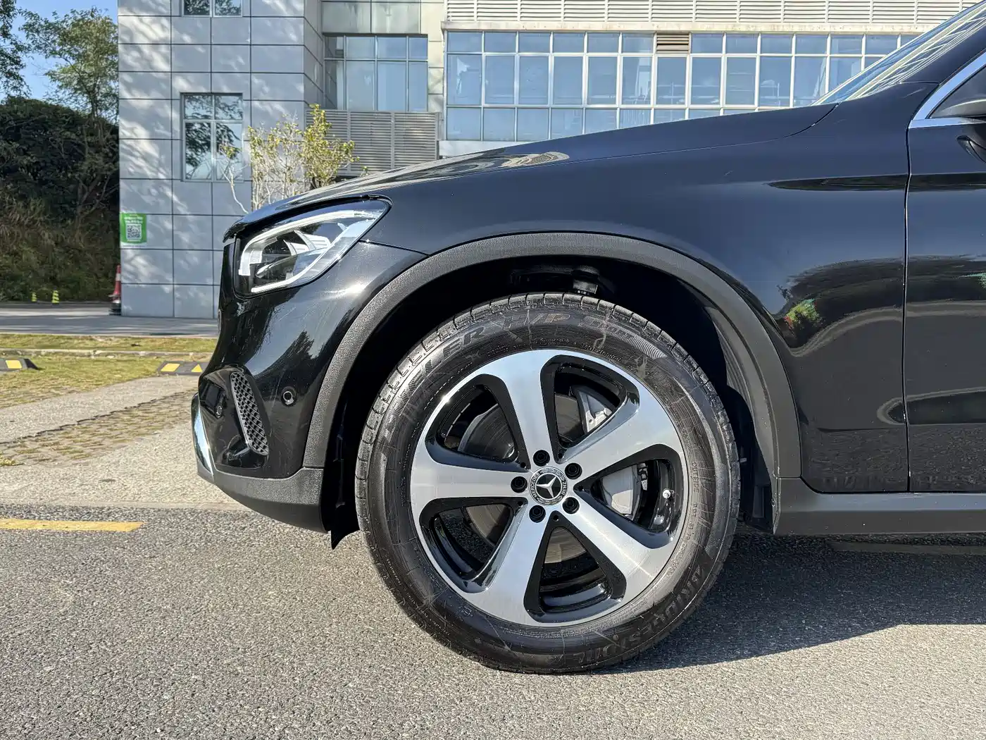 Mercedes-Benz GLC 2022 Model GLC 260 L 4MATIC Dynamic Edition фото 18