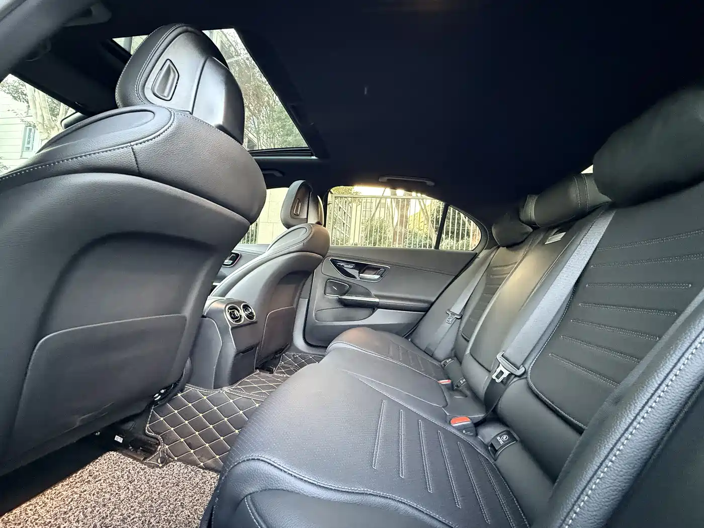 Mercedes-Benz C-Class 2024 C 200 L Sport Edition фото 9