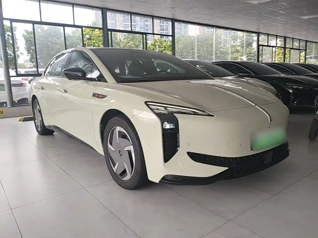 Hongqi EH7 2026 2025 690 Smart Selection Edition