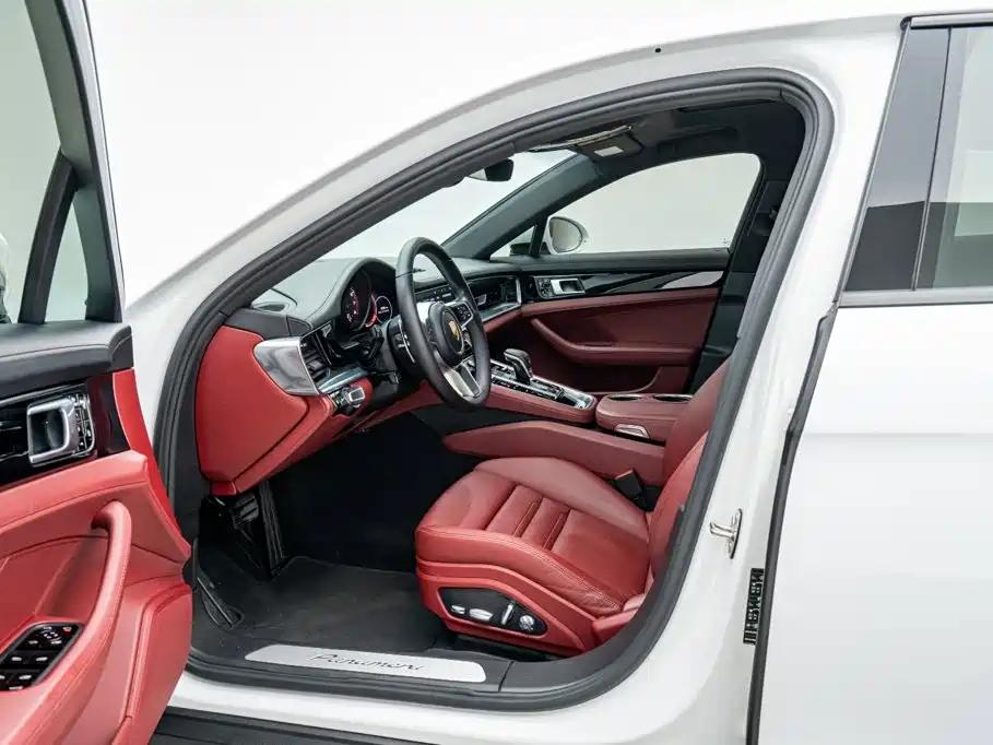 Фото 9 - Porsche Panamera